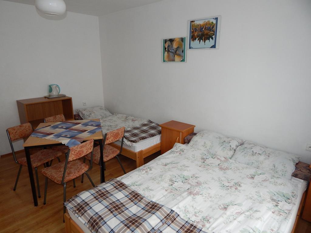 Apartament I Pokoje Aura Dom Wczasowy Darlowko Room photo